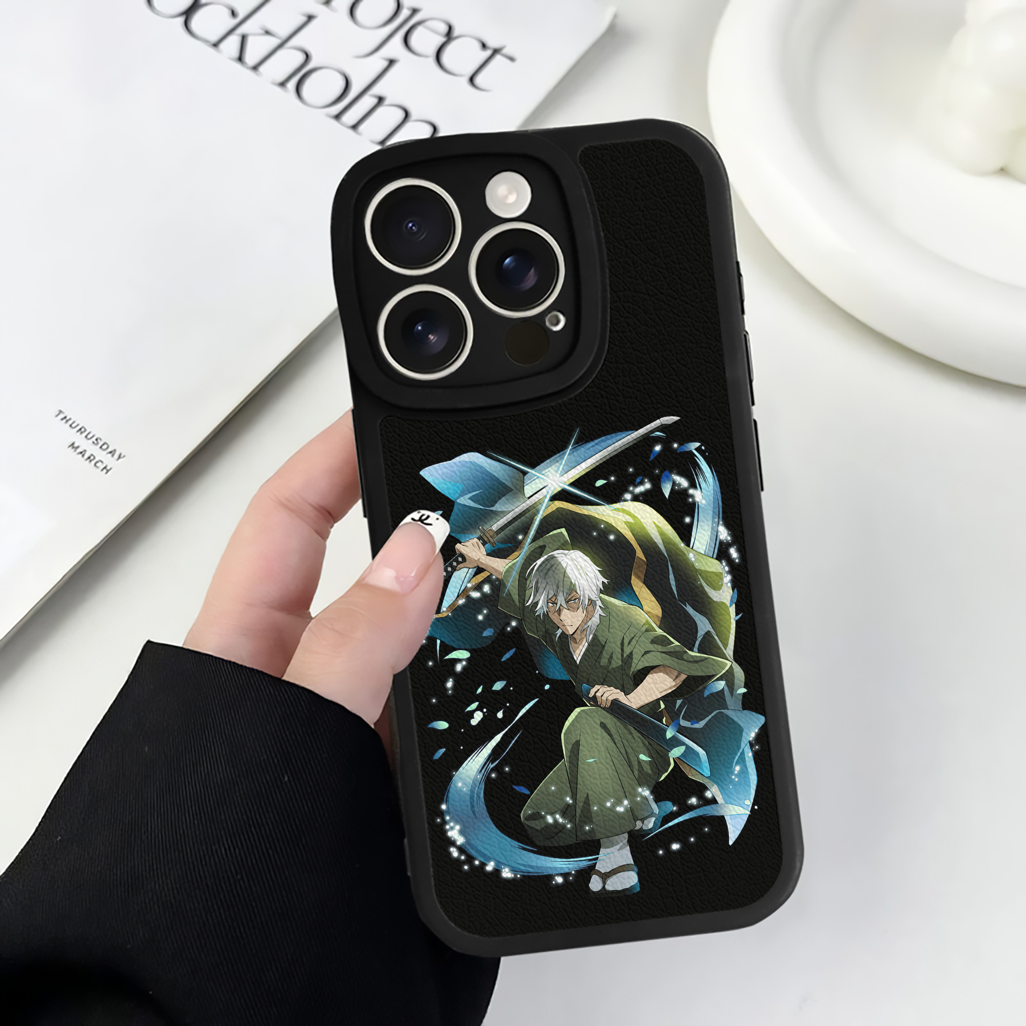 （画像用） 文豪ストレイドッグス Bungo Stray Dogs 【iPhone 16シリーズ対応】シリコンスマホケース（レザー調） 材質：シリコン